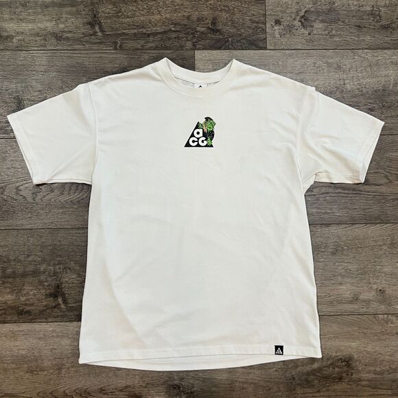 Nike ACG Wizard Iceland Map Short Sleeve T-shirt Asia Sizing Summit White Medium - Picture 1 of 7